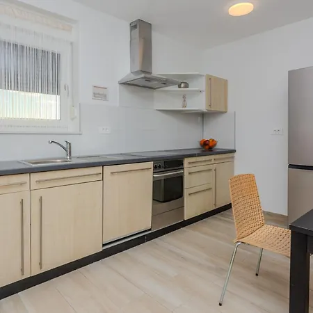 Apartment Ivic Vir